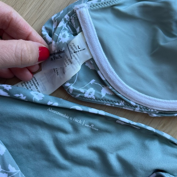 Abercrombie bikini - Picture 3 of 5